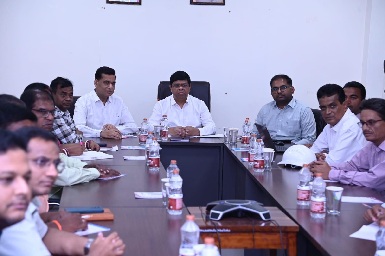 ఖరీఫ్ సీజన్‌కు ఎరువుల సరఫరాలో ఎలాంటి ఆలస్యం ఉండదు: తెలంగాణ ప్రభుత్వ వ్యవసాయ మరియు సహకార శాఖ కార్యదర్శి శ్రీ సురేంద్ర మోహన్